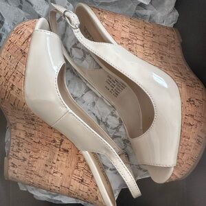 Kenneth Cole Cream Patent Leather Wedges